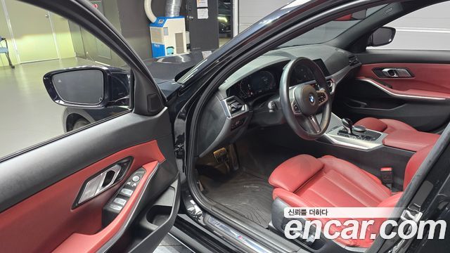 BMW 3-Series 2022 — photo 13
