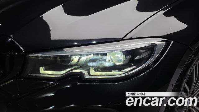BMW 3-Series 2022 — photo 8