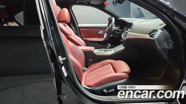 BMW 3-Series 2022 — photo 16