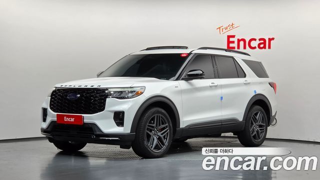 Ford Explorer 2025 — photo 1
