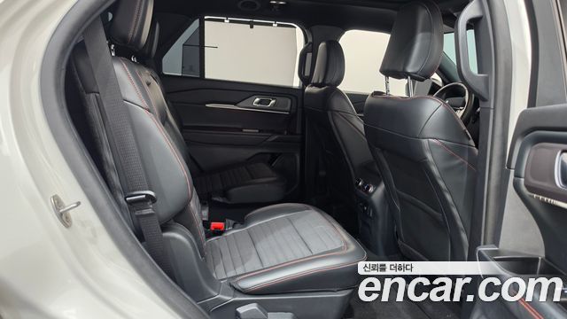 Ford Explorer 2025 — photo 26