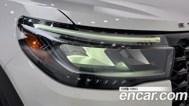 Ford Explorer 2025 — photo 8