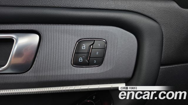 Ford Explorer 2025 — photo 32