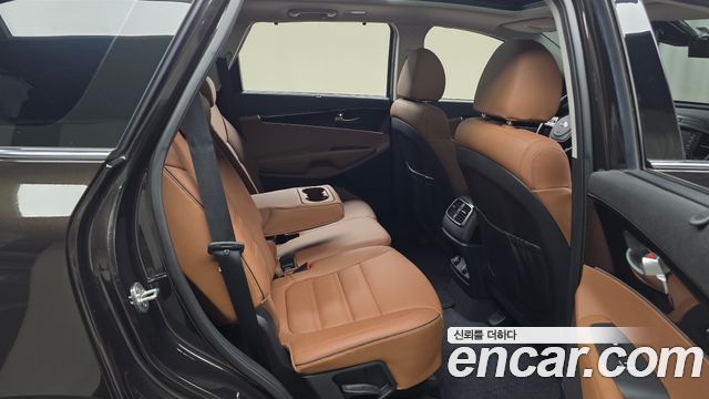 Kia Sorento 2019 — photo 16
