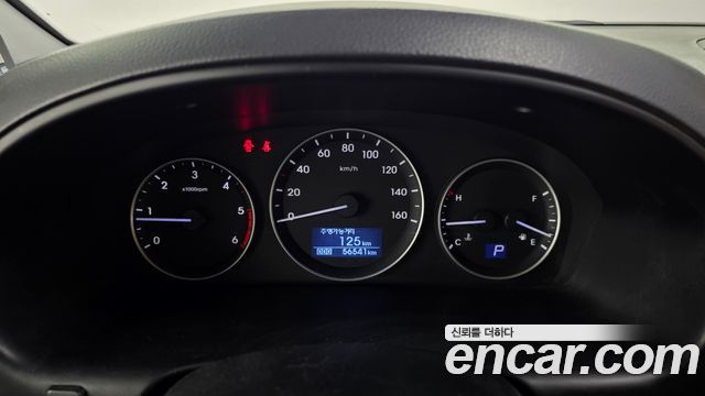 Hyundai Starex 2018 — photo 8