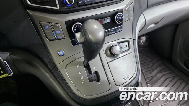 Hyundai Starex 2018 — photo 9