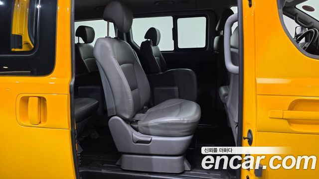Hyundai Starex 2018 — photo 12