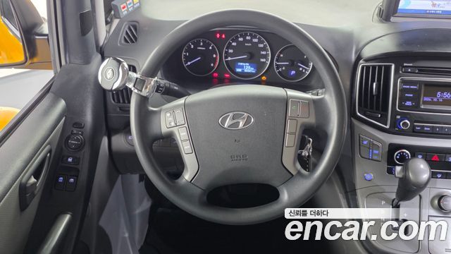 Hyundai Starex 2018 — photo 13