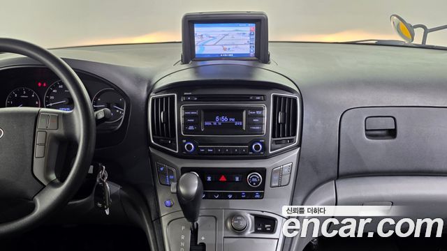 Hyundai Starex 2018 — photo 14