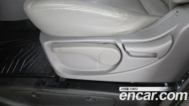 Hyundai Starex 2018 — photo 19