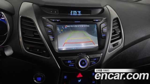 Hyundai AVANTE 2015 — photo 21