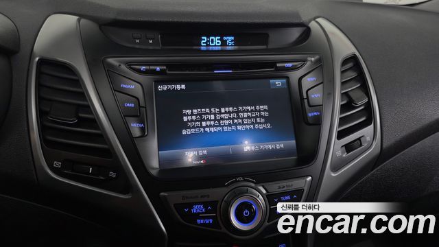 Hyundai AVANTE 2015 — photo 22