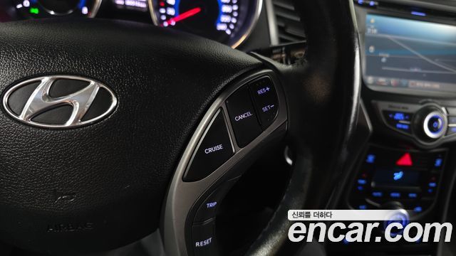 Hyundai AVANTE 2015 — photo 24
