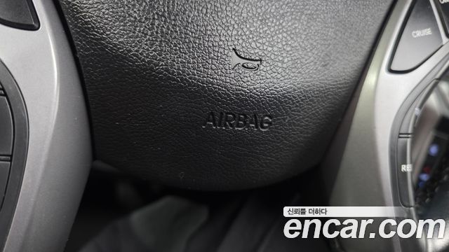 Hyundai AVANTE 2015 — photo 30