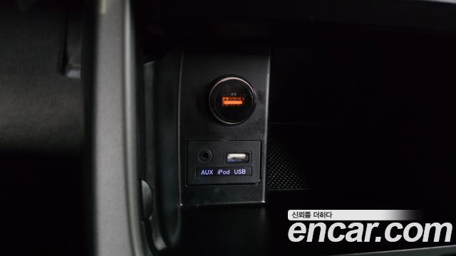 Hyundai AVANTE 2015 — photo 31