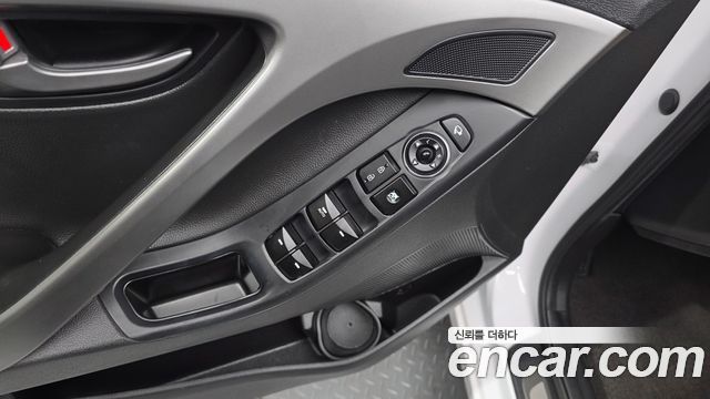 Hyundai AVANTE 2015 — photo 33