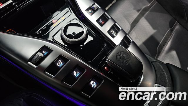 Mercedes-Benz AMG GT 2019 — photo 12