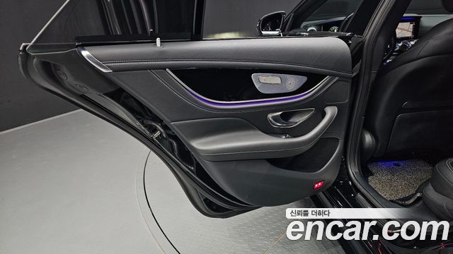 Mercedes-Benz AMG GT 2019 — photo 15