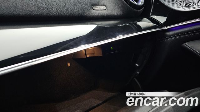 Mercedes-Benz AMG GT 2019 — photo 35