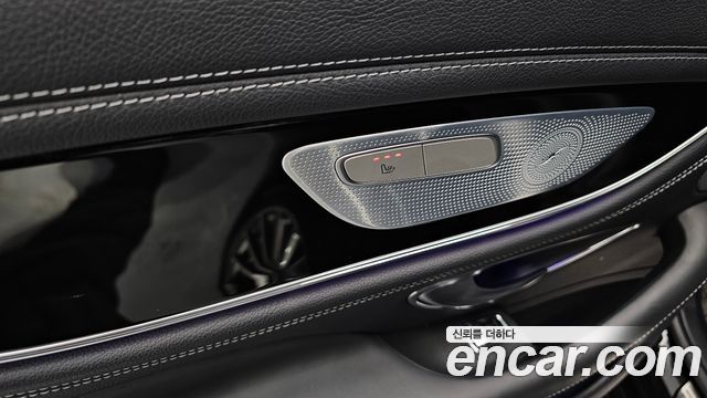 Mercedes-Benz AMG GT 2019 — photo 36