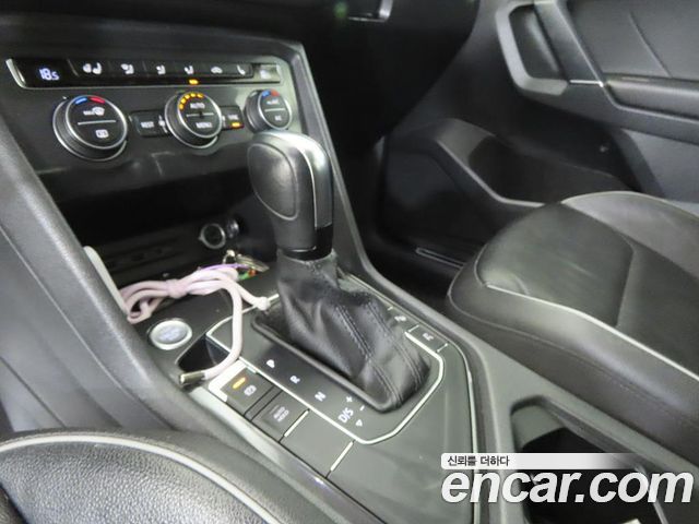 Volkswagen Tiguan 2020 — photo 9