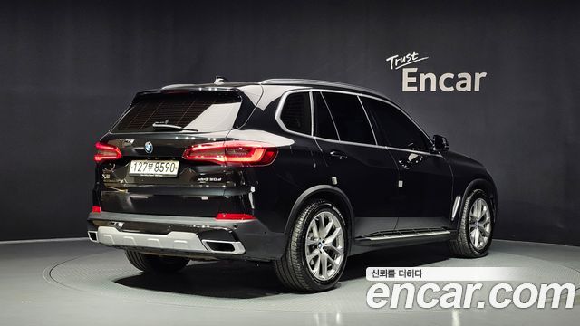 BMW X5 2019 — photo 2