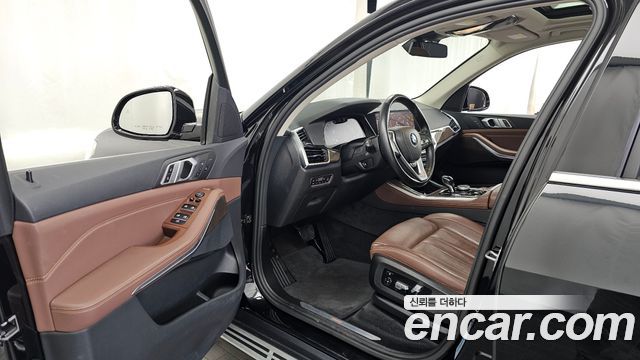 BMW X5 2019 — photo 13