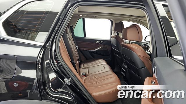 BMW X5 2019 — photo 18
