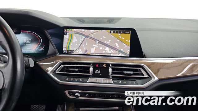 BMW X5 2019 — photo 20