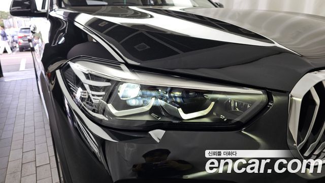 BMW X5 2019 — photo 8