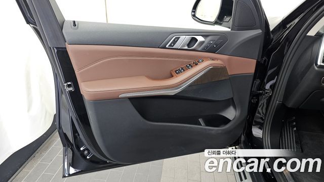 BMW X5 2019 — photo 14