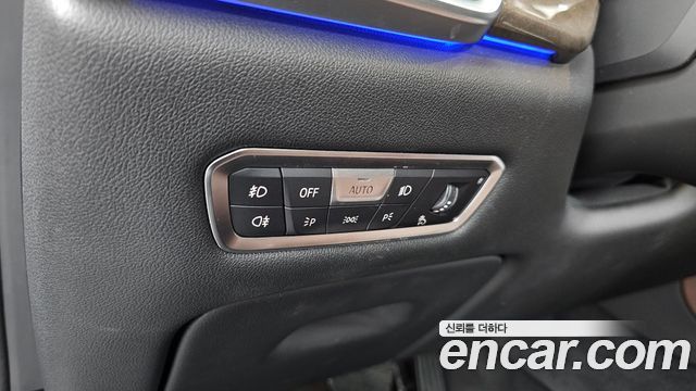 BMW X5 2019 — photo 27