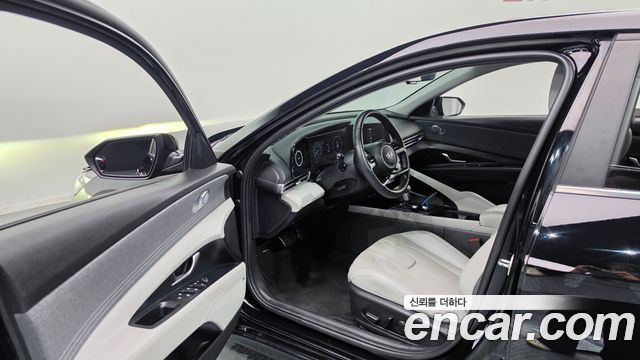 Hyundai AVANTE 2022 — photo 10