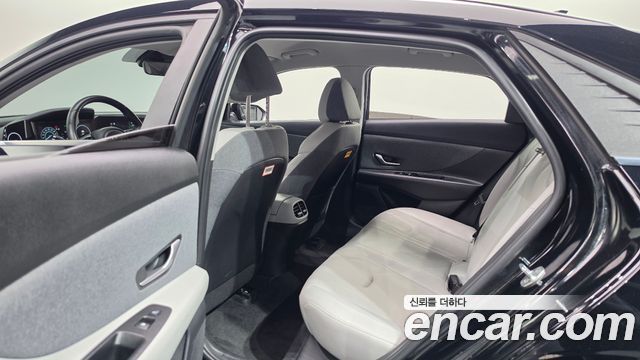 Hyundai AVANTE 2022 — photo 11