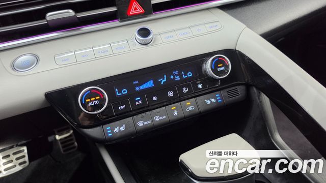 Hyundai AVANTE 2022 — photo 15