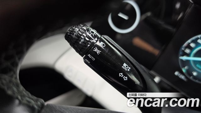 Hyundai AVANTE 2022 — photo 19