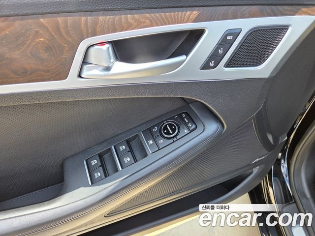 Hyundai Genesis 2015 — photo 12