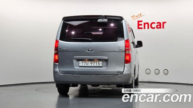 Hyundai Starex 2012 — photo 4