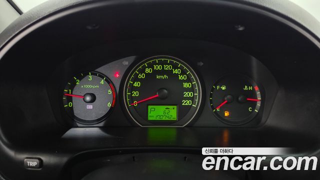 Hyundai Starex 2012 — photo 8