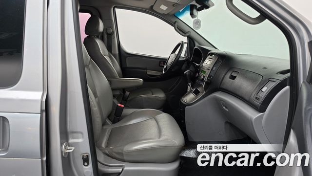 Hyundai Starex 2012 — photo 11