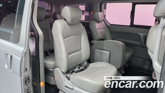 Hyundai Starex 2012 — photo 12
