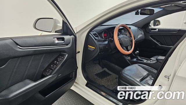 Kia K7 2012 — photo 10