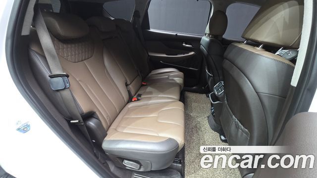 Hyundai Santafe 2019 — photo 12