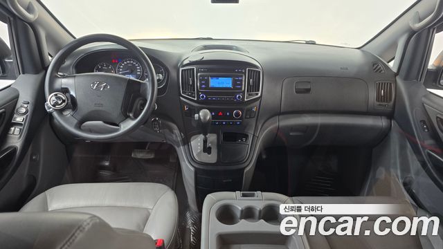 Hyundai Starex 2018 — photo 10