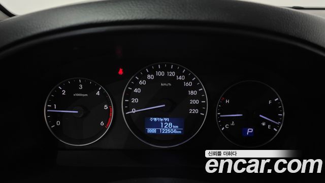 Hyundai Starex 2018 — photo 11
