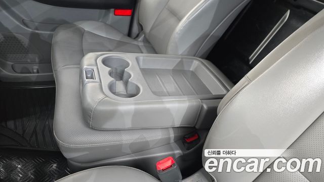 Hyundai Starex 2018 — photo 27