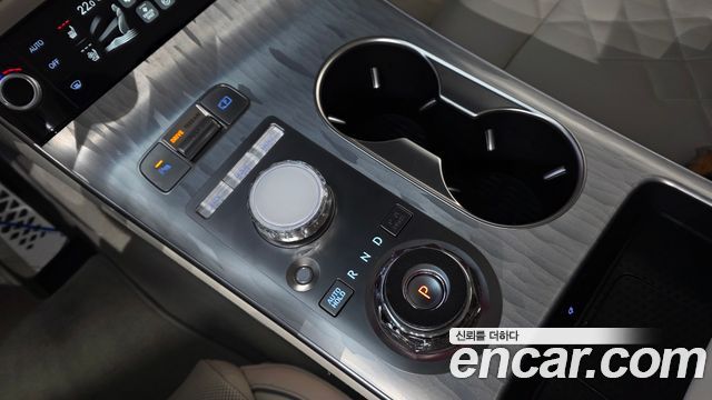 Genesis GV70 2025 — photo 9