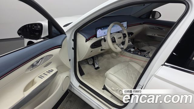 Genesis GV70 2025 — photo 10