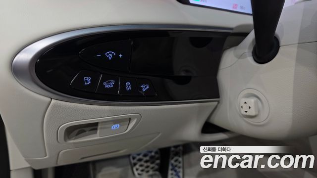 Genesis GV70 2025 — photo 13