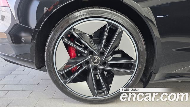 Audi RS e-tron GT 2023 — photo 5